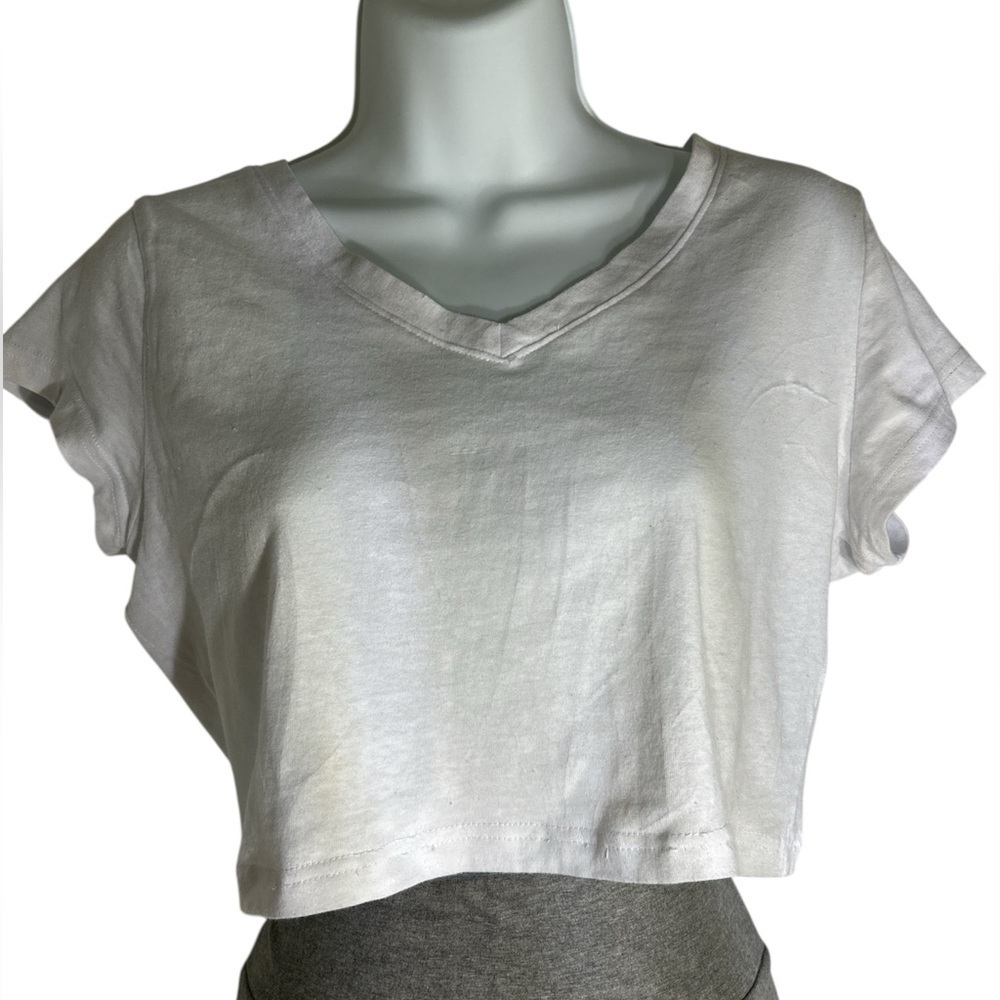Women's White Crop Top (Size L) and Grey Spandex (Size M), workout set - Picture 2 of 3